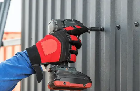 Travaux de zinguerie - Saint-Quentin-la-Poterie